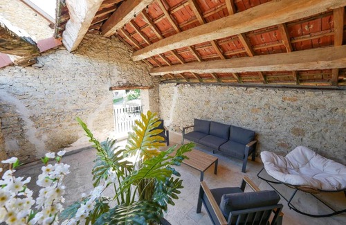 Venerieu House | Gite de la Source-maison climatisée