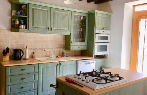 Sainte-Colombe-sur-Loing House | Gite de Pete