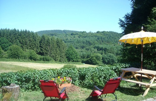Dun-les-Places Cottage | gîte des croisettes, in the Morvan regional park