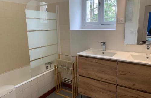 Saint-Antoine-de-Ficalba House | Gite des Oiseaux 3 CHAMBRES