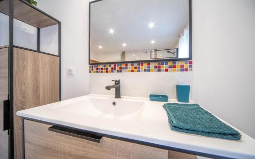 Savigny-sur-Grosne House | Gite des Troix Ptites Noix - Family 9 People Garden Games Close to Cluny Vignoble