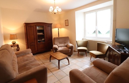 Drugeac Cottage | Gite Drugeac, 4 bedrooms, 8 persons