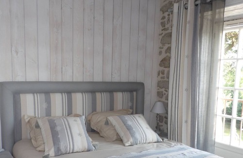 Alzonne House | Gîte du Pigeonnier with private heated swimming pool and air conditioning