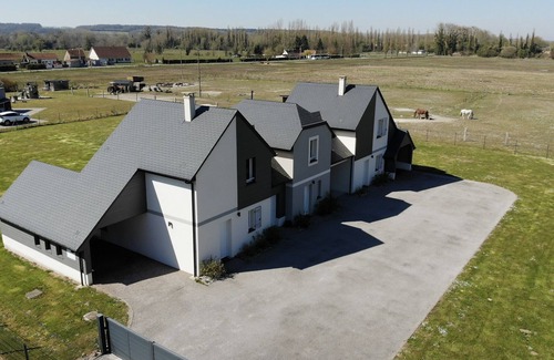 Grand-Laviers House | GITE ET SPA LES CABANES 1 à 4 PERS, BAIE DE SOMME