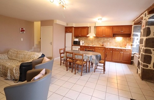 Fontanges Cottage | Gite Fontanges, 2 bedrooms, 5 persons