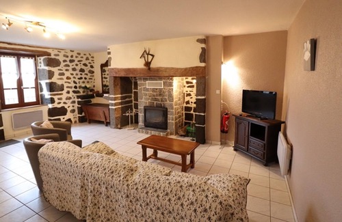 Fontanges Cottage | Gite Fontanges, 2 bedrooms, 5 persons