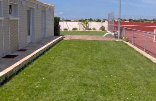 Marsilly Cottage | Gite for 4pers and B & Bs (2x2) near the sea, prox La Rochelle Ile de Re