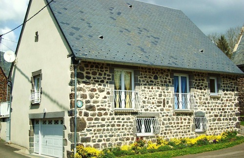 Nebouzat House | Gite *