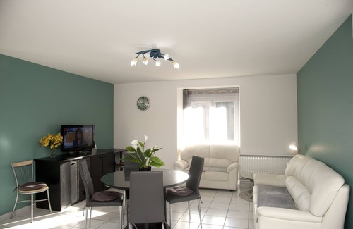 Nebouzat House | Gite *