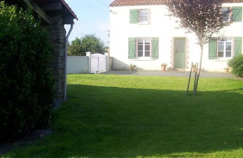 Saint-Martin-des-Tilleuls Cottage | Gite Saint-Martin-des-Tilleuls, 3 bedrooms, 6 persons