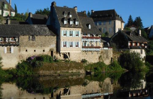 Bassignac-le-Haut House | Gite Gabriela