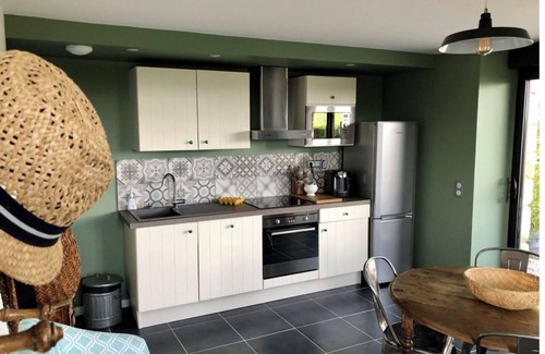Coteaux Perigourdins Cottage | Gîte in stone house with swimming pool between sarlat and brive