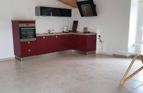 Revest-des-Brousses Cottage | Gîte in a quiet equestrian estate in the heart of the Luberon