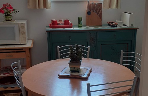 Roquemaure Cottage | Gîte in an early 18th-century Provencal farmhouse