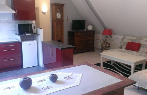 Saint-Dolay Cottage | Gite in "farm of the castle"