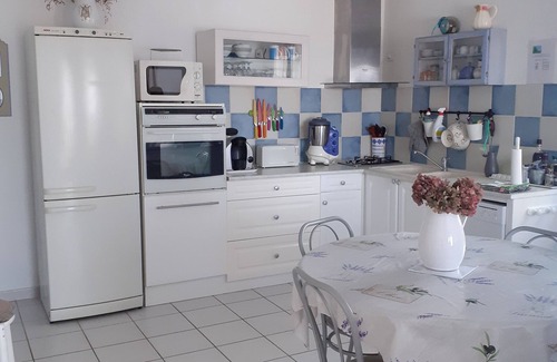 Rochegude Cottage | Gite in Provencal Drome 'colors of Provence'