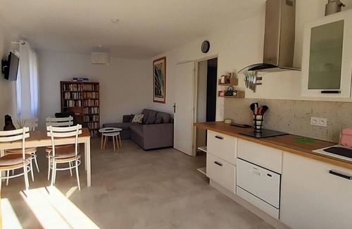 Saint-Didier Apartment | Gîte in Provence with swimming pool, near Mont Ventoux