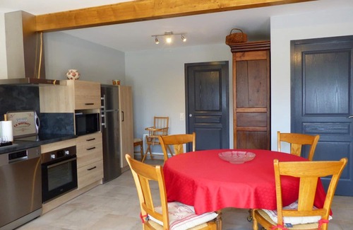 Isle-et-Bardais Cottage | Gite Isle-et-Bardais, 2 bedrooms, 6 persons