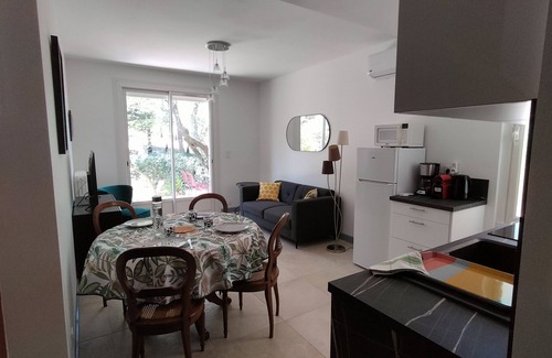 Beziers Villa | Gîte L'amandier located in a quiet area among the pines and close to the beaches