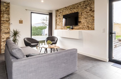 La Haie-Fouassiere House | Gite La Haie-Fouassière, 4 bedrooms, 8 persons