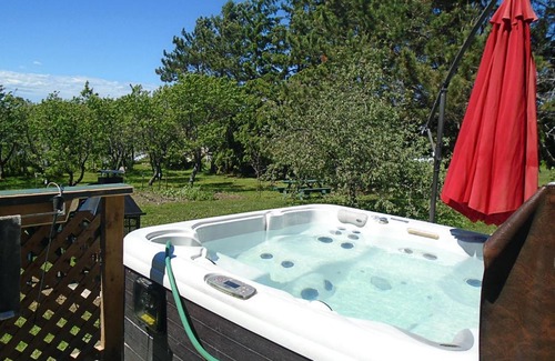 Notre-Dame-du-Portage Bed & Breakfast | Gîte La Halte Du Verger Bed and Breakfast