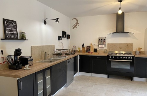 Prailles House | Gîte La Louise close to the Marais Poitevin, charming farmhouse with swimming pool and spa