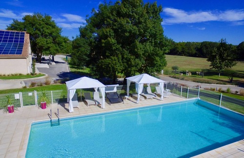 Le Cres Cottage | Gite La Tour for 4 persons with swimming pool near Montpellier