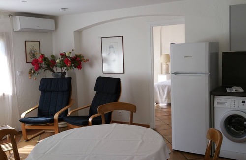 La Colle-sur-Loup Apartment | Gite Le Clos Du Loup Apartment