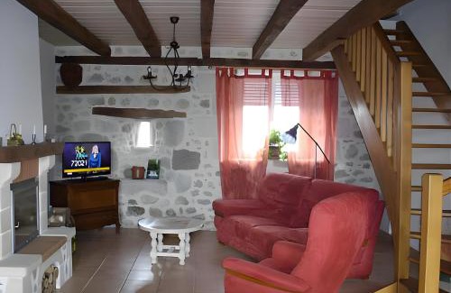 Saint-Mamet-la-Salvetat House | Gite le Marronnier