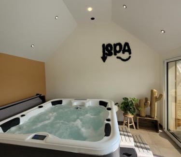 Saint-Remy-la-Varenne House | Gite le Maoza