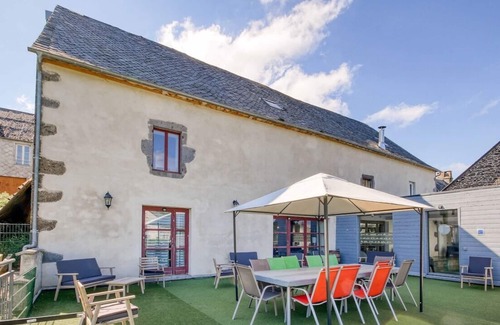 Orcival House | 🏡 Gîte "Le Paradis" – A Haven of Peace in the Heart of Auvergne 🌿