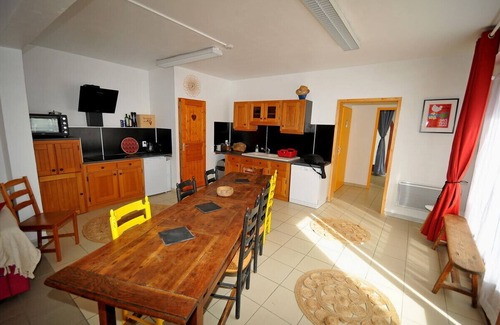 La Grave Apartment | Gîte le Rocher - Apartment on the ground floor for 8 people.