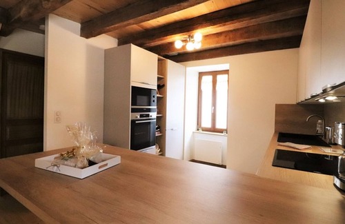 Le Rouget-Pers Cottage | Gite Le Rouget-Pers, 4 bedrooms, 8 persons