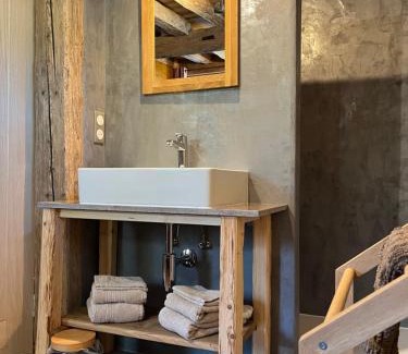 Cons-Sainte-Colombe Bed & Breakfast | Gite les 4 Saisons - chambre Eté