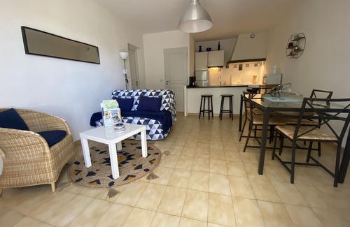 Salavas Cottage | GITE LES BUIS -MAS OF OLD OAK -WITH POOL -AU PEACE