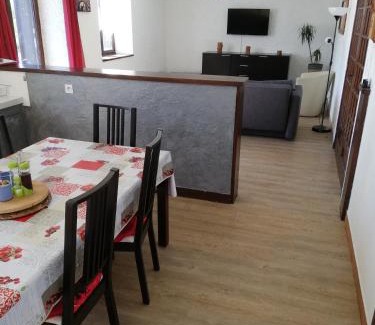Prondines House | gite les chaumeix