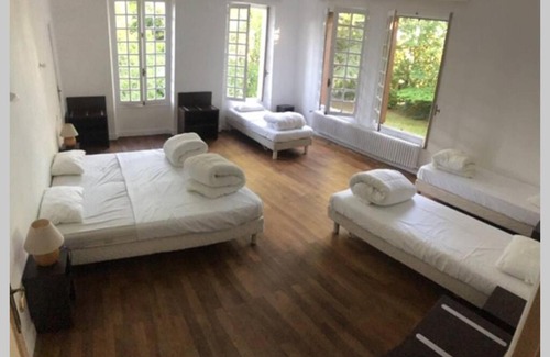 Cherac House | Gite Les Etoiles Blanches (15mn Cognac) 22 pers