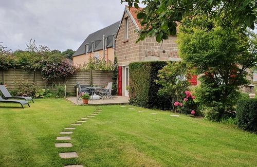 Friville-Escarbotin Cottage | Gite " les Magnolias" in a park a few Kms from La cote (2 nights mini)
