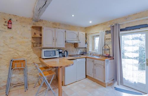 Sainte-Mondane Apartment | Gite Les Milandes