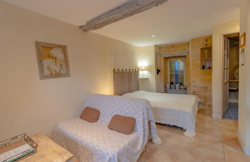 Sainte-Mondane Apartment | Gite Les Milandes
