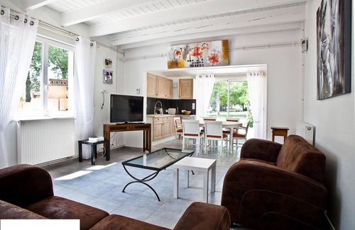 Vitry-le-Francois Cottage | GITE LES MOIGNOTTES NENUPHAR
