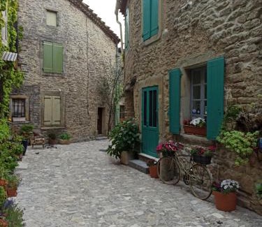Cesseras House | Gite les Volets Verts