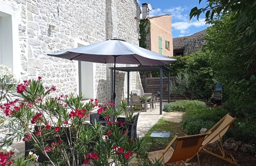 Saint-Alban-sous-Sampzon House | Gite Lou Cagnard in the heart of the gorges of Ardeche.