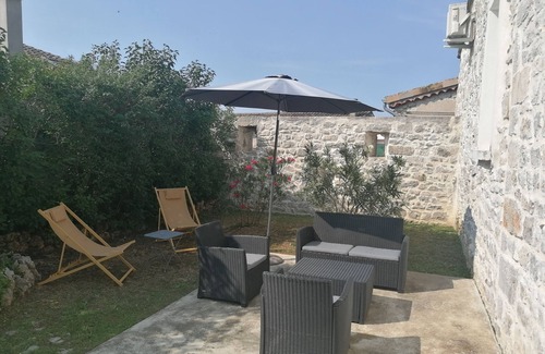 Saint-Alban-sous-Sampzon House | Gite Lou Cagnard in the heart of the gorges of Ardeche.
