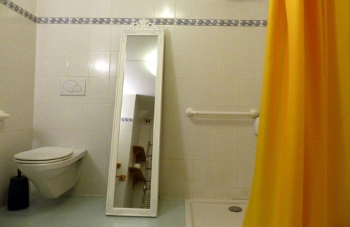 Lurcy-Levis Cottage | Gite Lurcy-Lévis, 4 bedrooms, 10 persons