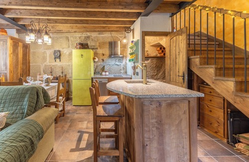 San Martin del Pimpollar House | Gîte 'Molino Navarenas' with lake view, balcony and Wi-Fi
