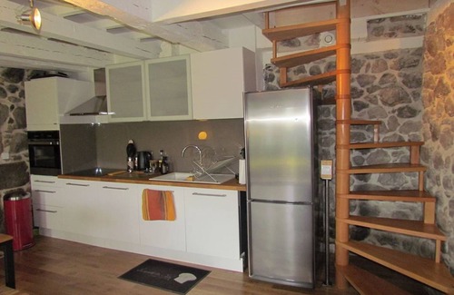Le Fau House | Gîte M * (near Salers), south-facing, quiet, views over the valley