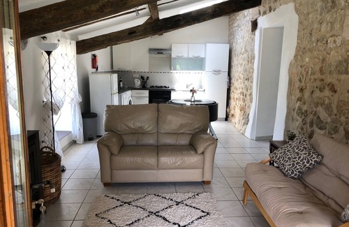 Courgeac House | Gite Magic Couples only one level spacious Gite