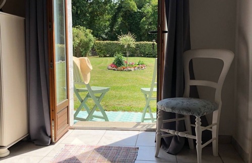 Courgeac House | Gite Magic Couples only one level spacious Gite