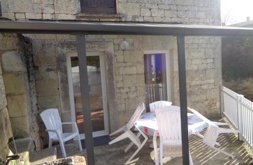 Saint-Leger-de-Montbrillais House | Gite Maison de campagne 86120-22 couchages